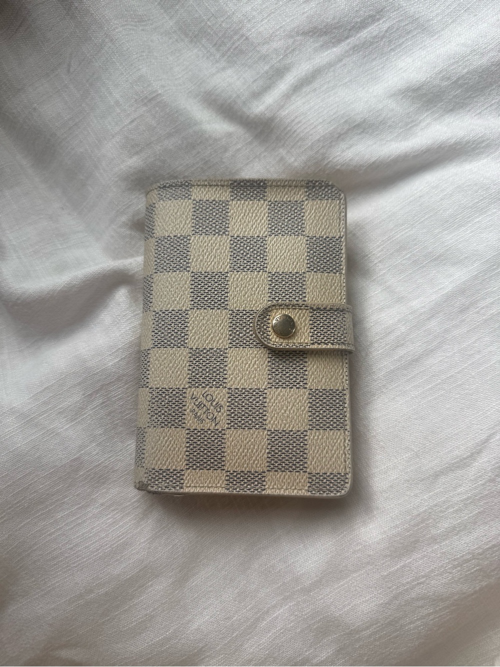 Louis Vuitton Damier Azur wallet/ Card Holder